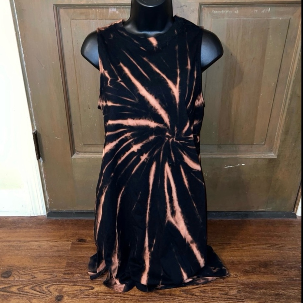Casual Crewneck Black Custom Bleach Dye Orange Spiral Sleeveless Dress Size M - Picture 3 of 8